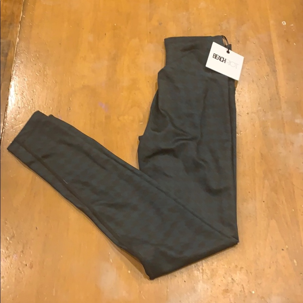 Green beach riot leggings